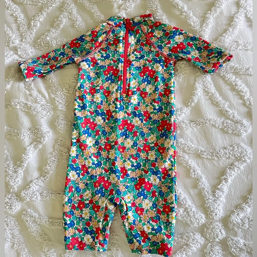 Baby Boden Pretty Surf Suit One-Piece Rashguard Floral Girls Swimsuit Size 3-6 M